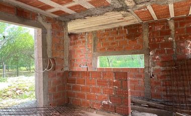 VENTA CASA EN CONSTRUCCION B° PRIVADO ENEA