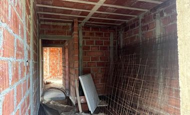 VENTA CASA EN CONSTRUCCION B° PRIVADO ENEA