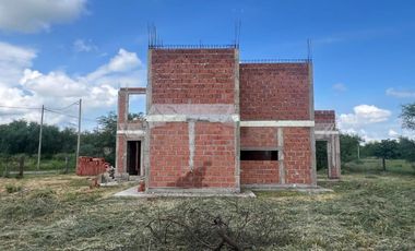 VENTA CASA EN CONSTRUCCION B° PRIVADO ENEA