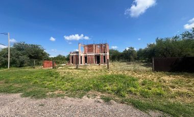VENTA CASA EN CONSTRUCCION B° PRIVADO ENEA