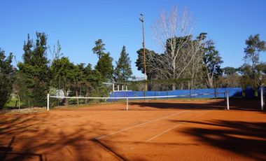 CASA EN VENTA MONTE GRANDE EN CLUB CSIS