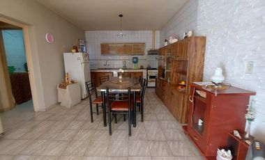 VENTA CASA/2 DEPARTAMENTOS RIVADAVIA MENDOZA