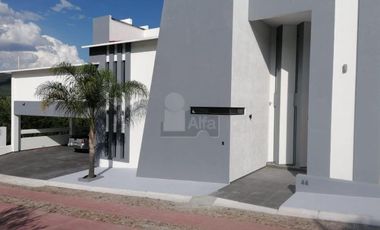 Residencia en venta en Vista Real, Querétaro