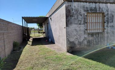 VENTA CASA  2 DORMITORIOS- ZONA UTN