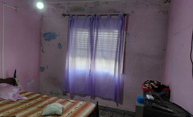 VENTA CASA  2 DORMITORIOS- ZONA UTN
