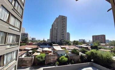 Departamento en Arriendo en Metro Gruta de Lourdes