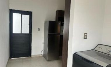 CASA AMUEBLADA EN RENTA, SECTOR VIÑEDOS