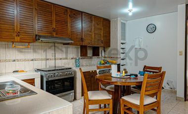 Casa en Urb. Los Cedros de Villa - Chorrillos