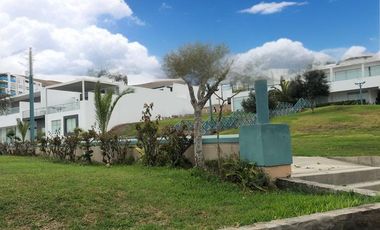 TERRENO DE PLAYA CON VISTA AL MAR, EN EXCLUSIVO CONDOMINIO LOMAS DEL MAR