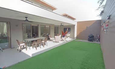 Casa Moderna y Segura en Buin, Ideal para Familias