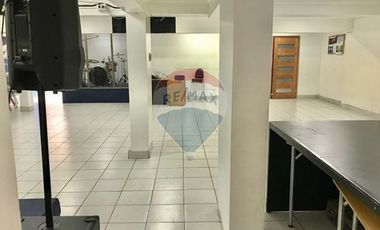 CASA CON USO COMERCIAL EN INMEJORABLE UBICACIÓN