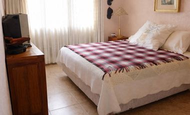 TERRENO DE 328 mts2/CASA AISLADA/METRO MACUL