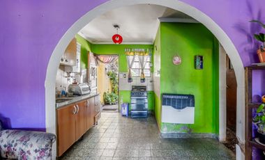 Casa 3 Ambientes c/Jardín y Quincho y Patio
