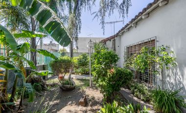 Casa 3 Ambientes c/Jardín y Quincho y Patio