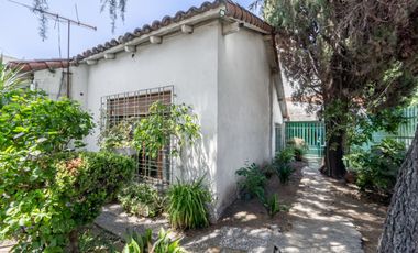 Casa 3 Ambientes c/Jardín y Quincho y Patio