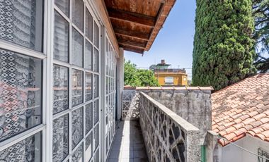 Casa 3 Ambientes c/Jardín y Quincho y Patio