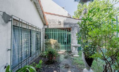 Casa 3 Ambientes c/Jardín y Quincho y Patio