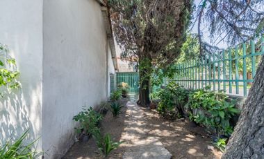 Casa 3 Ambientes c/Jardín y Quincho y Patio