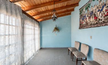Casa 3 Ambientes c/Jardín y Quincho y Patio