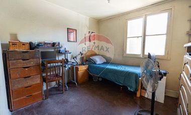GRAN TERRENO DE 517 METROS CON 2 CASAS