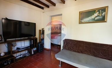 GRAN TERRENO DE 517 METROS CON 2 CASAS