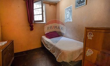 GRAN TERRENO DE 517 METROS CON 2 CASAS