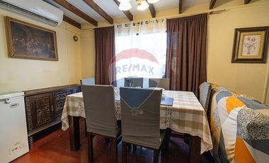 GRAN TERRENO DE 517 METROS CON 2 CASAS