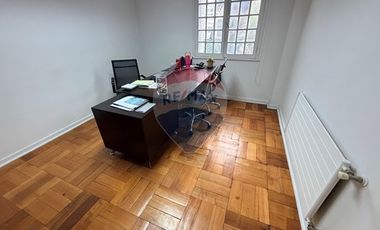Exclusiva propiedad corporativa en Providencia