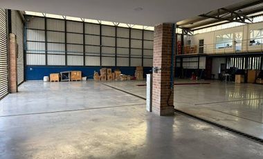 VENTA de BODEGAS en COPACABANA