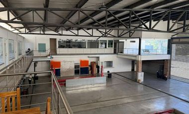VENTA de BODEGAS en COPACABANA