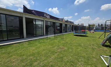Local en Renta ideal para Cafeteria en Metepec dentro de  club deportivo INTESPORTS