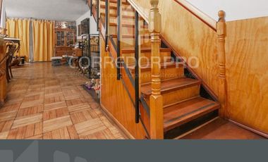 ARRIENDO/COMPROMISO DE COMPRA. CASA 2 PISOS, 4 D, 2 B EN V.