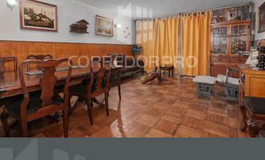 ARRIENDO/COMPROMISO DE COMPRA. CASA 2 PISOS, 4 D, 2 B EN V.