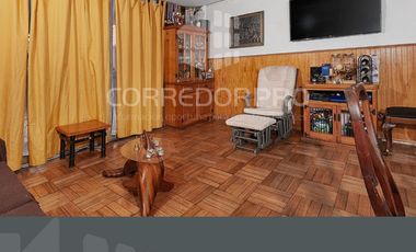ARRIENDO/COMPROMISO DE COMPRA. CASA 2 PISOS, 4 D, 2 B EN V.