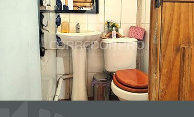ARRIENDO/COMPROMISO DE COMPRA. CASA 2 PISOS, 4 D, 2 B EN V.