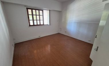 Chalet 3 Dormitorios. Excelente zona. Banfield E