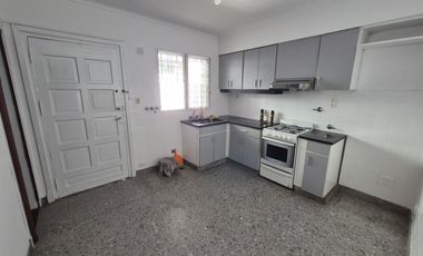 Chalet 3 Dormitorios. Excelente zona. Banfield E
