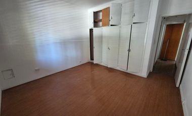 Chalet 3 Dormitorios. Excelente zona. Banfield E