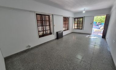 Chalet 3 Dormitorios. Excelente zona. Banfield E