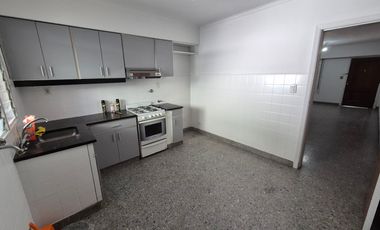 Chalet 3 Dormitorios. Excelente zona. Banfield E