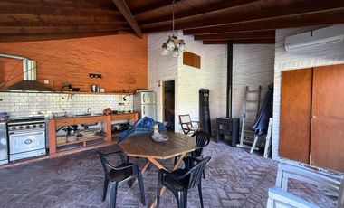 Casa en VENTA 5 AMB en C.C.Champagnat