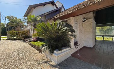 Casa en VENTA 5 AMB en C.C.Champagnat