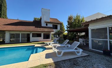 Casa en VENTA 5 AMB en C.C.Champagnat
