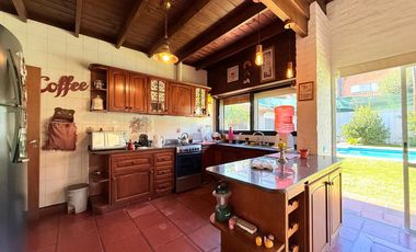 Casa en VENTA 5 AMB en C.C.Champagnat