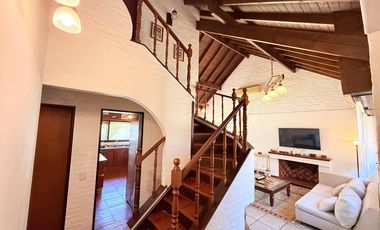 Casa en VENTA 5 AMB en C.C.Champagnat