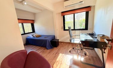 Casa en VENTA 5 AMB en C.C.Champagnat
