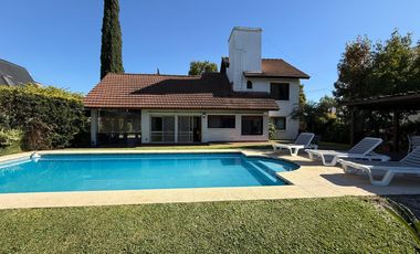 Casa en VENTA 5 AMB en C.C.Champagnat