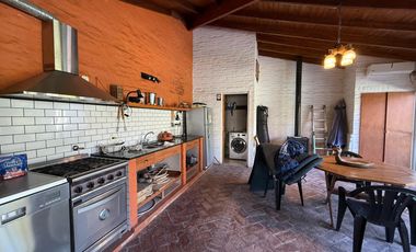 Casa en VENTA 5 AMB en C.C.Champagnat