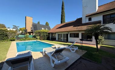 Casa en VENTA 5 AMB en C.C.Champagnat