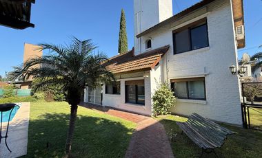 Casa en VENTA 5 AMB en C.C.Champagnat